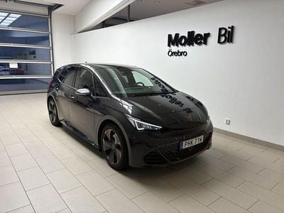 Mörkgrå (quasar grey metallic) Begagnad 2024 Cupra Born Halvkombi | 279 900 kr (Bra pris)