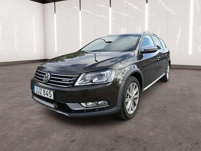 Mörkbrun (brun) Begagnad 2015 VW Passat Alltrack Kombi | 94 900 kr (Marknadspris)