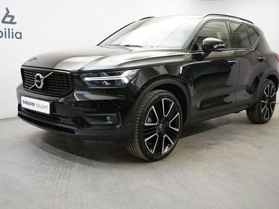 Svart Begagnad 2022 Volvo XC40 R-Design SUV | 389 900 kr (Marknadspris)