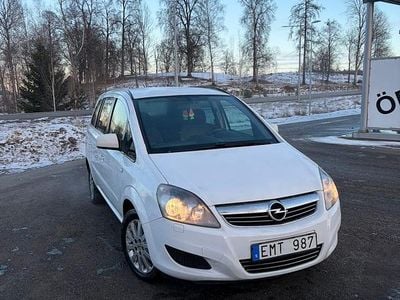 Begagnad Opel Zafira 150 HK (110 kW) 2011 Minibuss