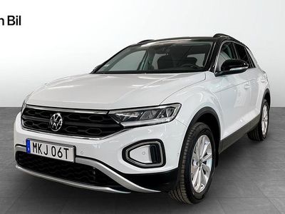 Vit Begagnad 2025 VW T-Roc Life SUV | 304 900 kr (Marknadspris)