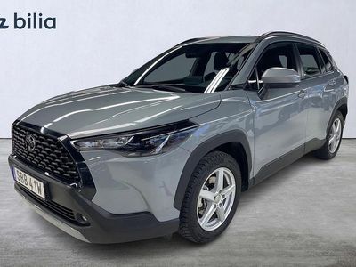 Grå Begagnad 2024 Toyota Corolla Cross Active SUV | 349 900 kr (Marknadspris)