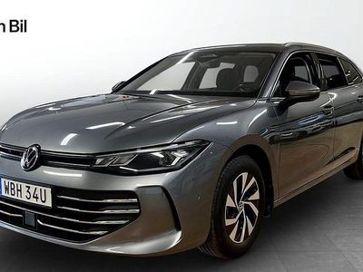 Grå Begagnad 2024 VW Passat Business Kombi | 329 800 kr (Marknadspris)