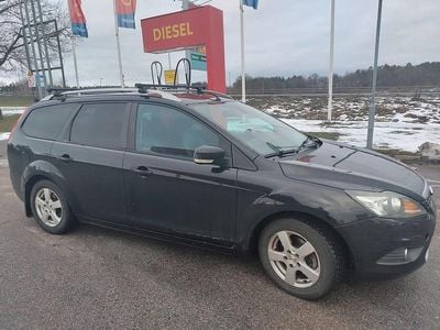 Svart Begagnad 2010 Ford Focus Kombi | 16 000 kr (Dyr)