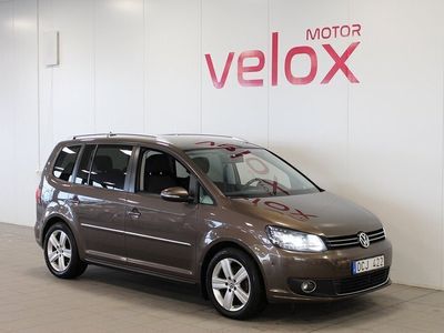 begagnad VW Touran 2.0 TDI 177hk 7-sits KAMERA DRAG