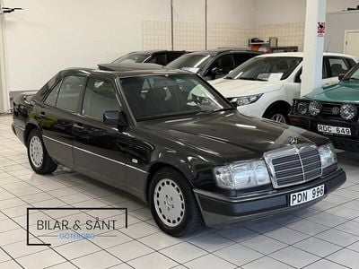 Svart Begagnad 1992 Mercedes E230 Sedan | 139 900 kr