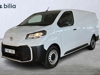 Vit Begagnad 2024 Toyota Proace Minibuss | 369 900 kr (Dyr)