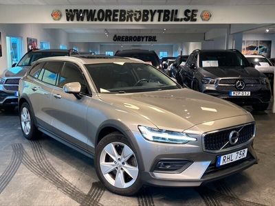 begagnad Volvo V60 CC B5 AWD Aut Drag Gps VOC Hud Pano SE SPEC