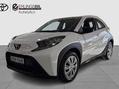 Vit Begagnad 2022 Toyota Aygo X Play SUV | 159 900 kr (Marknadspris)