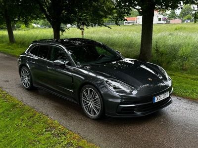 Begagnad Porsche Panamera 4 Sport Turismo 331 HK (243 kW) 2018 Grå Sedan