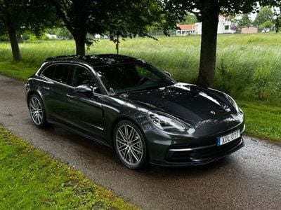 Porsche Panamera 4