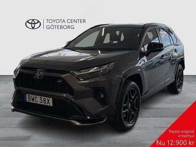 Mörkgrå (grå) Begagnad 2023 Toyota RAV4 Hybrid Sport SUV | 529 900 kr (Dyr)