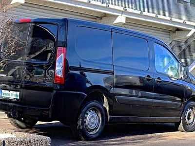 Begagnad Peugeot Expert 128 HK (94 kW) 2013 Svart Van