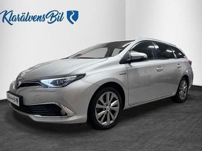 Silver Begagnad 2016 Toyota Auris Touring Sports Executive Kombi | 169 900 kr (Marknadspris)