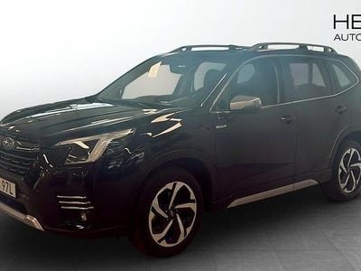 Svart Begagnad 2023 Subaru Forester SUV | 369 900 kr
