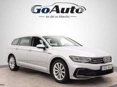 Silver Begagnad 2022 VW Passat GTE Kombi | 269 500 kr (Marknadspris)