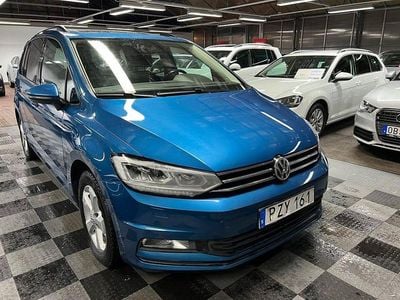 Begagnad VW Touran 150 HK (110 kW) 2015 Blå Minibuss