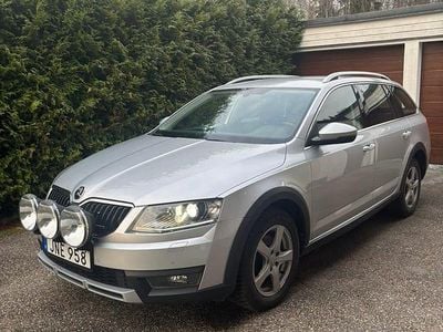Begagnad 2015 Skoda Octavia Kombi | 93 900 kr (Marknadspris)