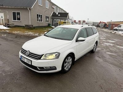 Vit Begagnad 2012 VW Passat Kombi | 43 990 kr (Marknadspris)