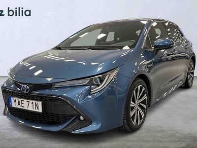Begagnad Toyota Corolla Hybrid 2021 Blå Halvkombi