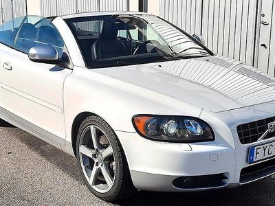 Vit Begagnad 2009 Volvo C70 Summum Cab | 155 999 kr (Lite dyr)