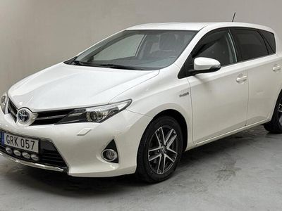 begagnad Toyota Auris 1.8 HSD 5dr 2015, Halvkombi