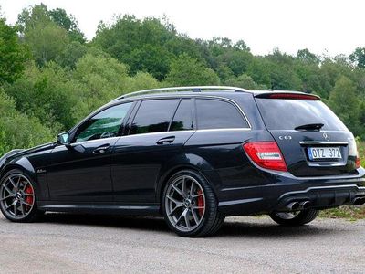 Mercedes C63 AMG