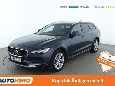 Begagnad Volvo V90 CC Momentum 200 HK (147 kW) 2021 Blå Kombi