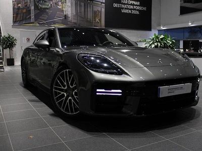 Grön Ny 2025 Porsche Panamera Turbo S Sedan | 2 449 000 kr