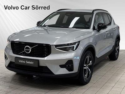 Silver Begagnad 2024 Volvo XC40 Plus SUV | 399 900 kr (Marknadspris)