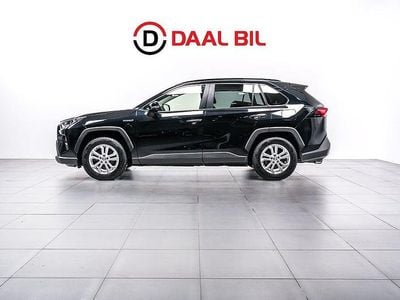 Svart Begagnad 2021 Toyota RAV4 Hybrid Executive SUV | 309 700 kr (Lite dyr)