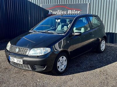 Begagnad Fiat Punto Active 60 HK (44 kW) 2004 Svart Halvkombi