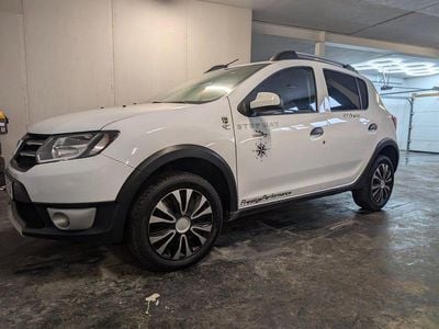 Begagnad Dacia Sandero Stepway 90 HK (66 kW) 2016 Vit SUV