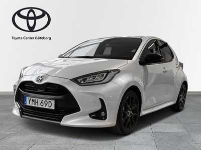 begagnad Toyota Yaris Hybrid 1,5 STYLE EDITION SÄKERHETSPAKET 2022, Halvkombi