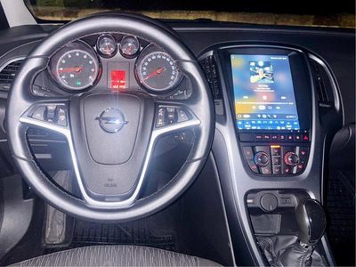 Svart Begagnad 2013 Opel Astra Kombi | 80 000 kr (Lite dyr)