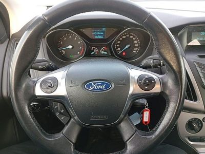 Röd solid Begagnad 2013 Ford Focus | 45 000 kr (Bra pris)