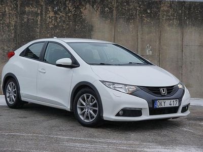 Vit Begagnad 2012 Honda Civic Sport Halvkombi | 64 900 kr (Marknadspris)