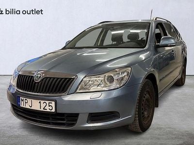 Begagnad Skoda Octavia 105 HK (77 kW) 2010 Ljusgrå Kombi