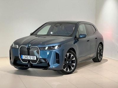 Blå Begagnad 2025 BMW iX M Sport SUV | 859 000 kr