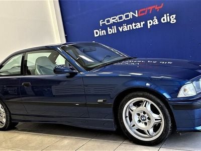 Begagnad BMW M3 243 HK (178 kW) 1995 Mörkblå