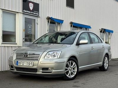 Silver Begagnad 2005 Toyota Avensis Sedan | 39 900 kr (Bra pris)