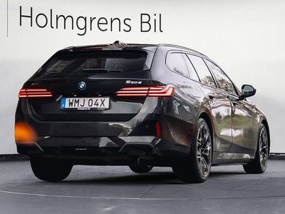 Begagnad BMW 530 M Sport 299 HK (219 kW) 2025 Safirsvart metallic Kombi