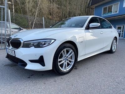 BMW 330e