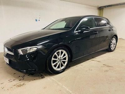 Begagnad Mercedes A180 163 HK (119 kW) 2019 Svart Halvkombi