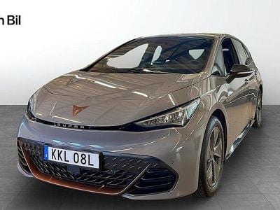 Begagnad Cupra Born 169 kW (231 HK) 2022 Ljusgrå (vapor grey) Halvkombi