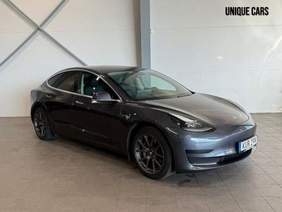 Begagnad Tesla Model 3 Standard Range Plus 239 kW (325 HK) 2020 Grå Sedan