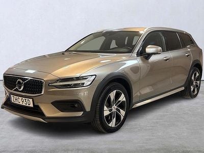 Grå Begagnad 2020 Volvo V60 CC SE Kombi | 355 000 kr (Lite dyr)
