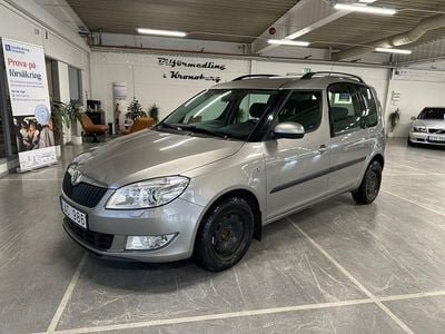 Ljusbrun Begagnad 2011 Skoda Roomster Minibuss | 36 900 kr (Marknadspris)