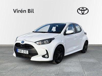 Begagnad Toyota Yaris Hybrid Active 117 HK (86 kW) 2022 Vit Halvkombi