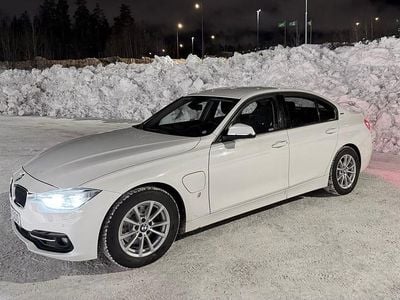 Begagnad BMW 330 iPerformance 252 HK (185 kW) 2017
